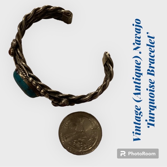 Vintage, Native American (Navajo) Silver and Turquoise Bracelet - Picture 5 of 5